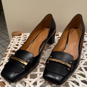 Tod's pumps in black leather